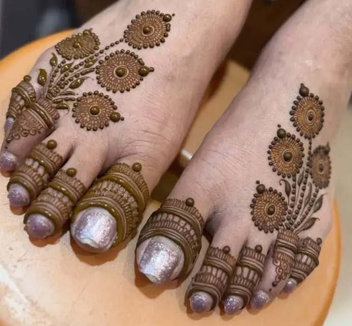 foot mehndi design simple and easy photo