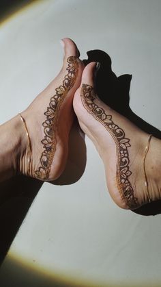 foot mehndi design simple and easy photo