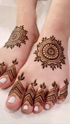 foot mehndi design simple and easy photo
