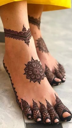 foot mehndi design simple and easy photo