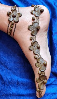 foot mehndi design simple and easy photo