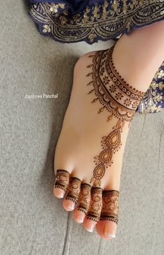 foot mehndi design simple and easy photo