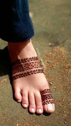 foot mehndi design simple and easy photo