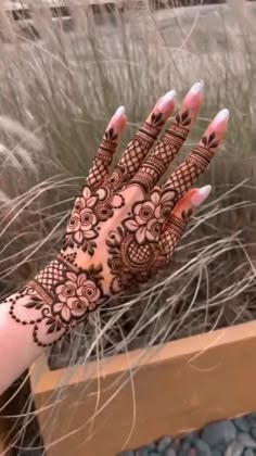 instagram mehndi design back hand