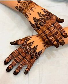 instagram mehndi design back hand