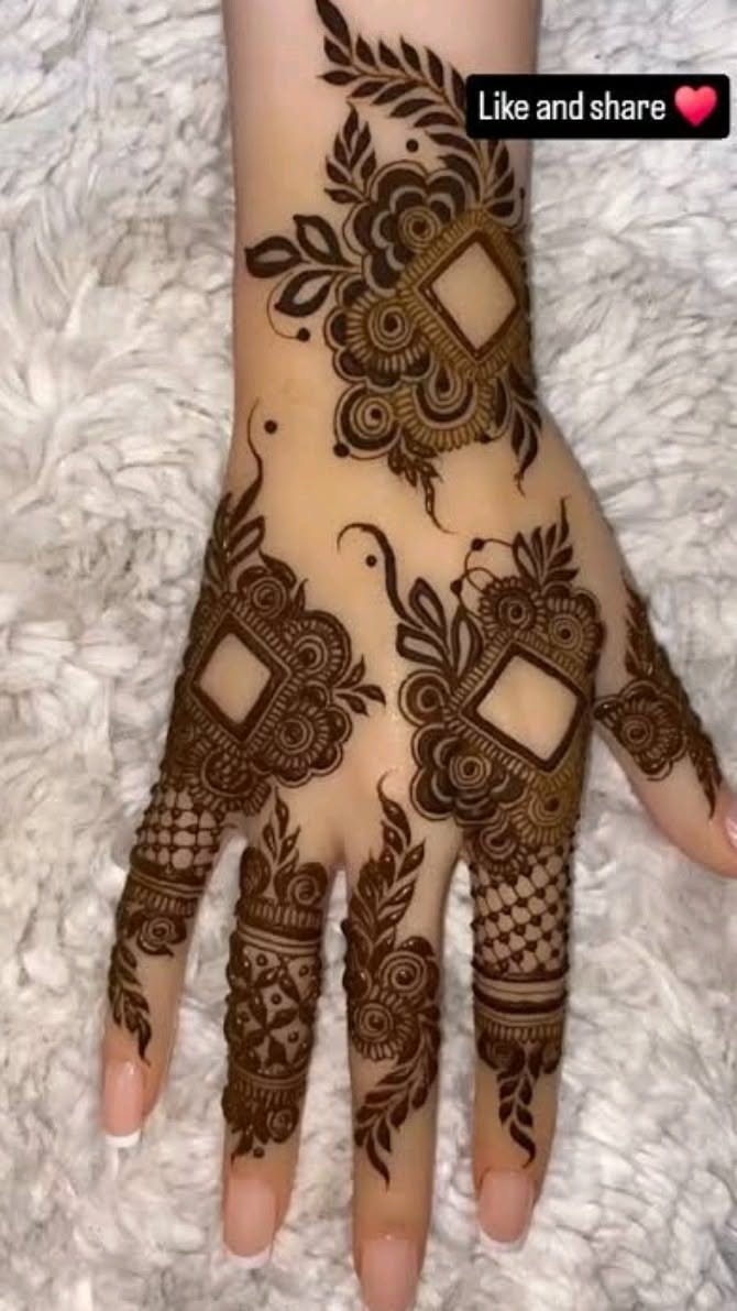 instagram mehndi design back hand