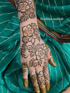 instagram mehndi design back hand