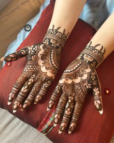 instagram mehndi design back hand