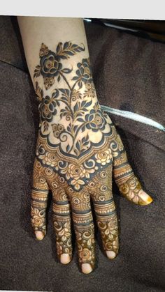 instagram mehndi design back hand