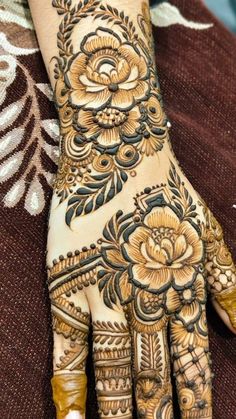 instagram mehndi design back hand