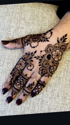instagram mehndi design back hand