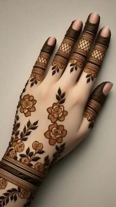 instagram mehndi design back hand