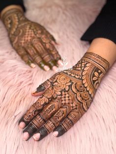 instagram mehndi design back hand