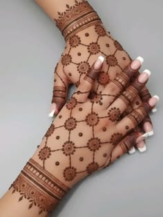 instagram mehndi design back hand