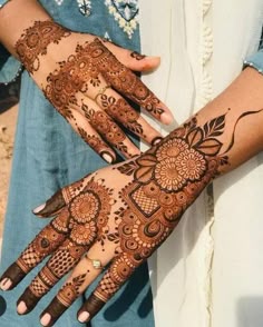 instagram mehndi design back hand