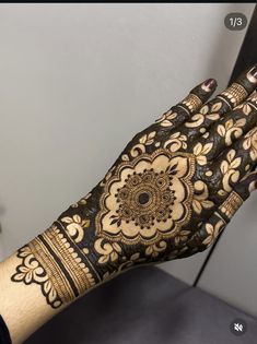 instagram mehndi design back hand