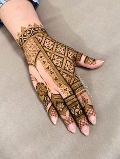 instagram mehndi design back hand
