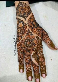 instagram mehndi design back hand