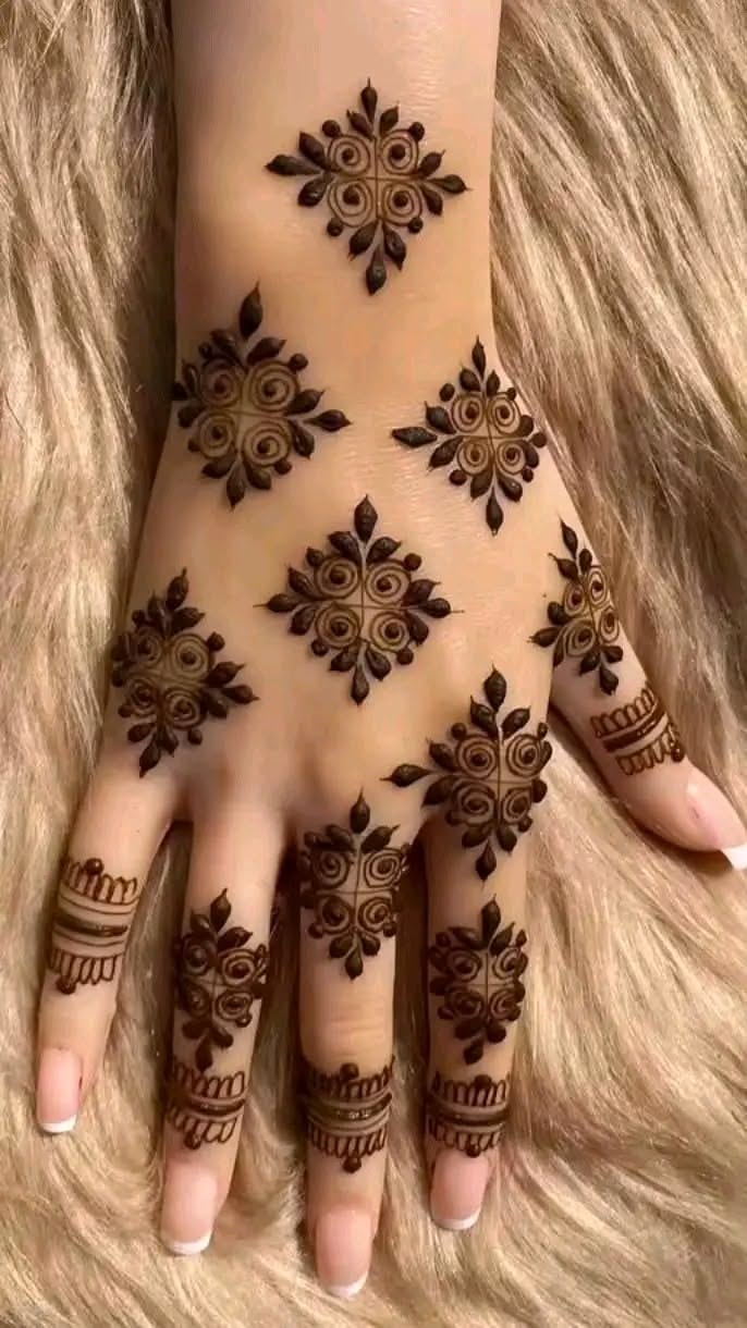 instagram mehndi design back hand