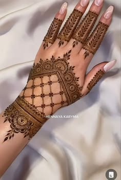 instagram mehndi design back hand