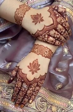 instagram mehndi design back hand