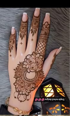 instagram mehndi design back hand