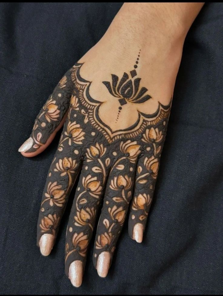 lotus mehndi design back hand