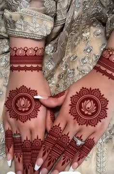 lotus mehndi design back hand