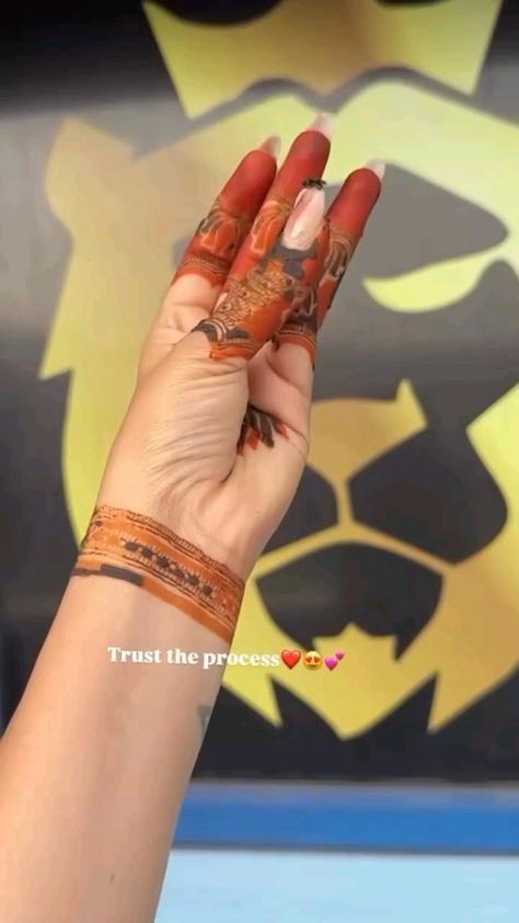 lotus mehndi design back hand