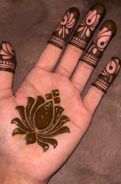 lotus mehndi design back hand
