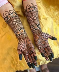 lotus mehndi design back hand
