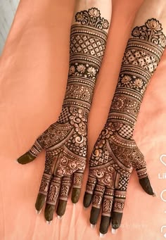 lotus mehndi design back hand