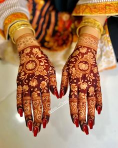 lotus mehndi design back hand