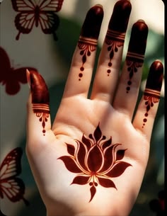 lotus mehndi design back hand