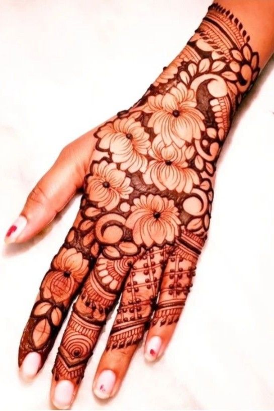 lotus mehndi design back hand