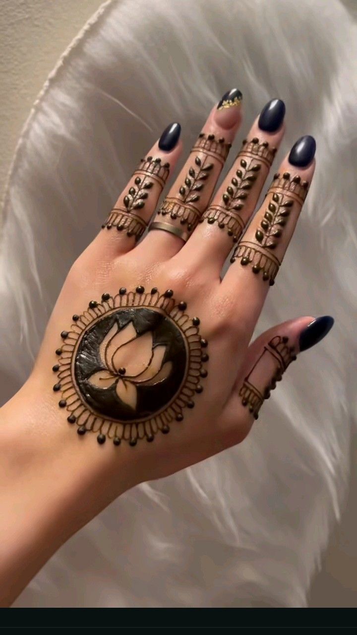 lotus mehndi design back hand
