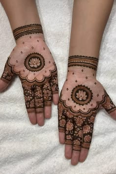 lotus mehndi design back hand