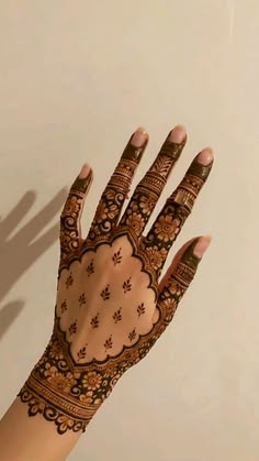 pakistani mehndi design back hand