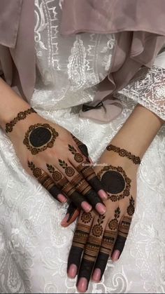 pakistani mehndi design back hand