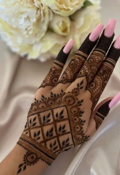 pakistani mehndi design back hand