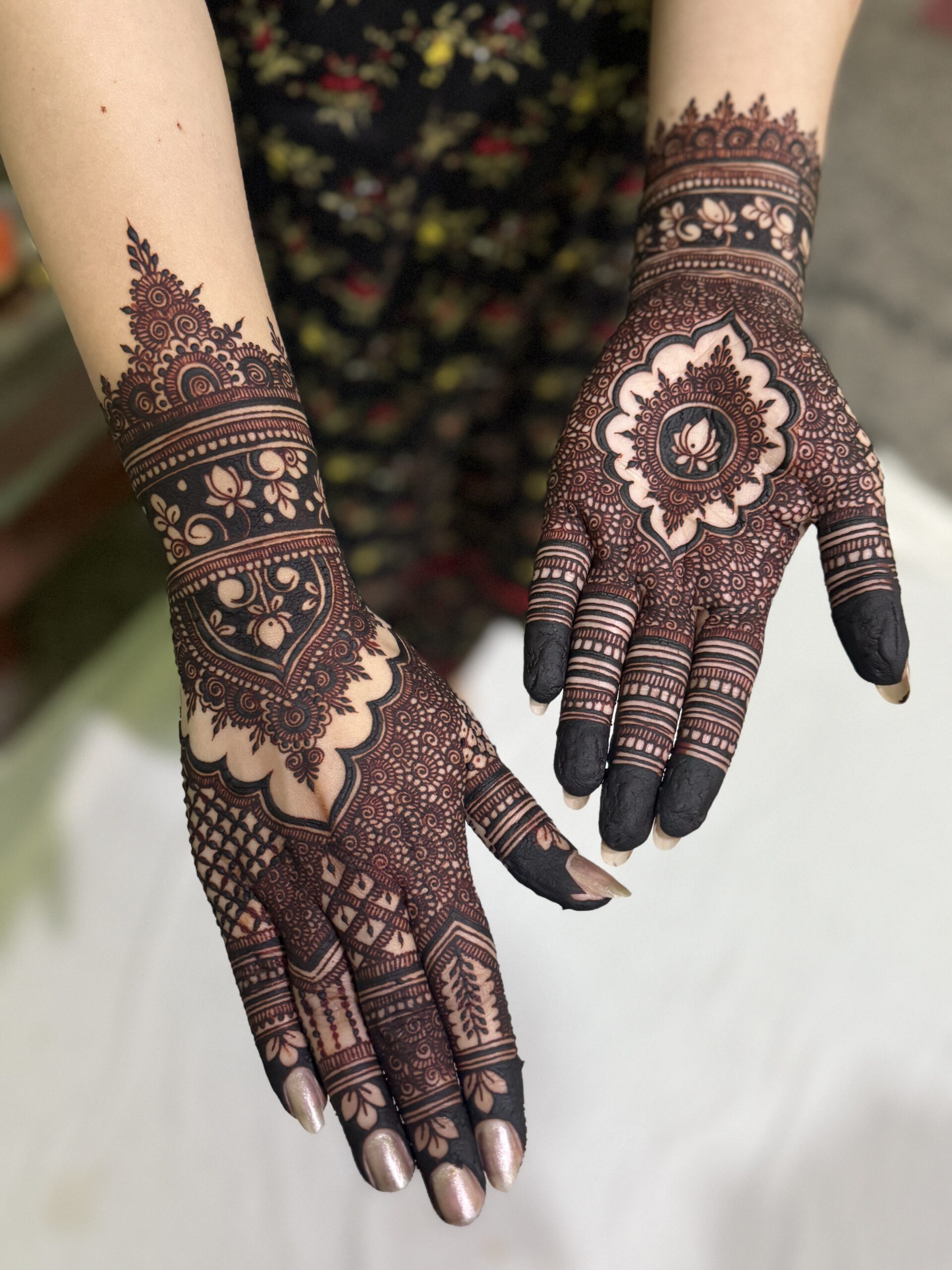 pakistani mehndi design back hand