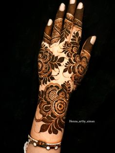 pakistani mehndi design back hand