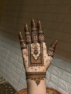 pakistani mehndi design back hand