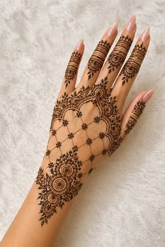 pakistani mehndi design back hand