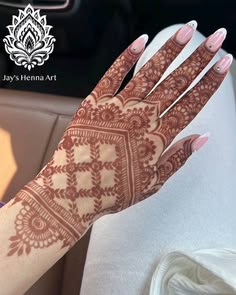 pakistani mehndi design back hand