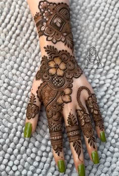 pakistani mehndi design back hand