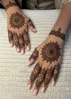 pakistani mehndi design back hand