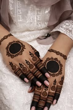 pakistani mehndi design back hand