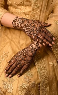 pakistani mehndi design back hand