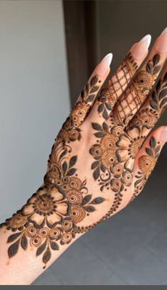 pakistani mehndi design back hand